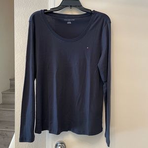 New Tommy Hilfiger Long Sleeve Top SHIPPING ONLY